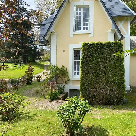 La Maison Du Gardien, Chateau De Lavenue * Pierrefitte-en-Auge