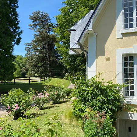 La Maison Du Gardien, Chateau De Lavenue