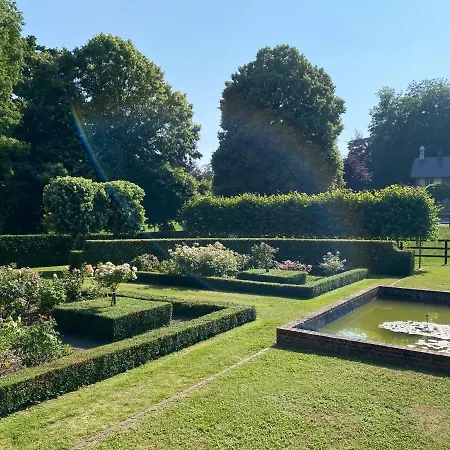 La Maison Du Gardien, Chateau De Lavenue 別荘