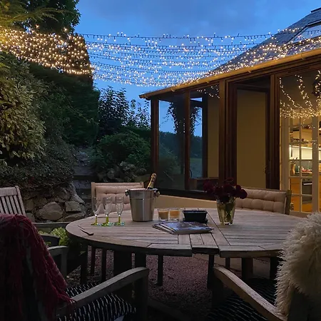 La Maison Du Gardien, Chateau De Lavenue Hébergement de vacances *