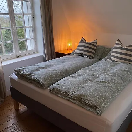 La Maison Du Gardien, Chateau De Lavenue