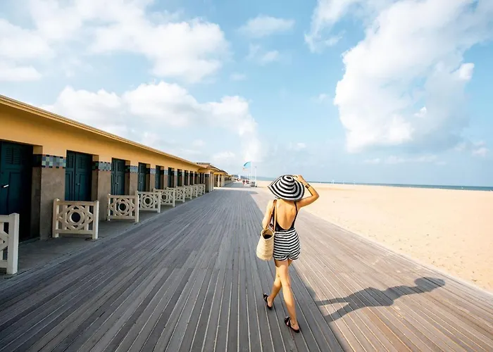 La Maison Du Gardien, Chateau De Lavenue Hébergement de vacances *