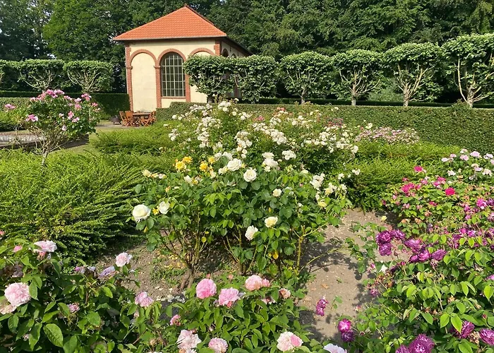 La Maison Du Gardien, Chateau De Lavenue Сasa de vacaciones *
