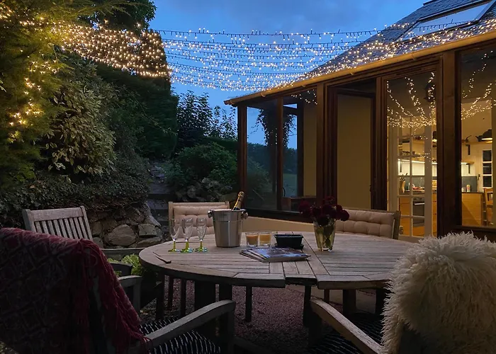 La Maison Du Gardien, Chateau De Lavenue Hébergement de vacances *