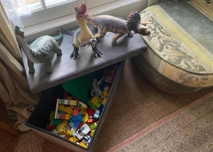 Hébergement de vacances La Maison Du Gardien, Chateau De Lavenue