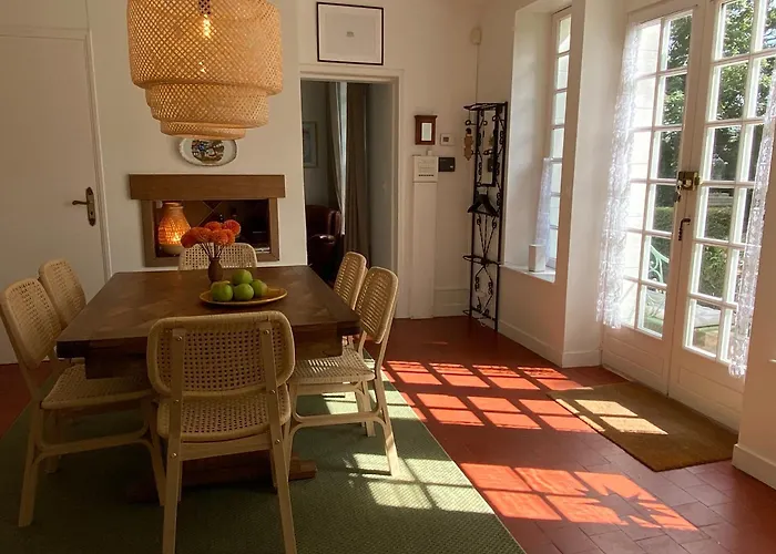 La Maison Du Gardien, Chateau De Lavenue Сasa de vacaciones